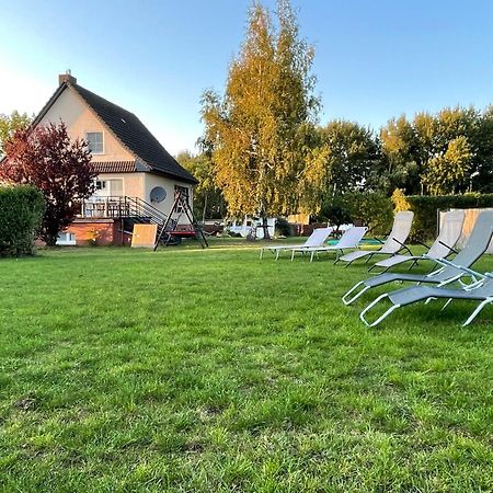 Ruegenferienhaus - Schaprode Hafen Екстер'єр фото