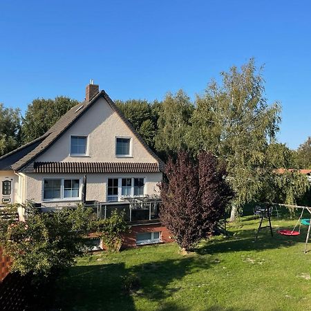 Ruegenferienhaus - Schaprode Hafen Екстер'єр фото