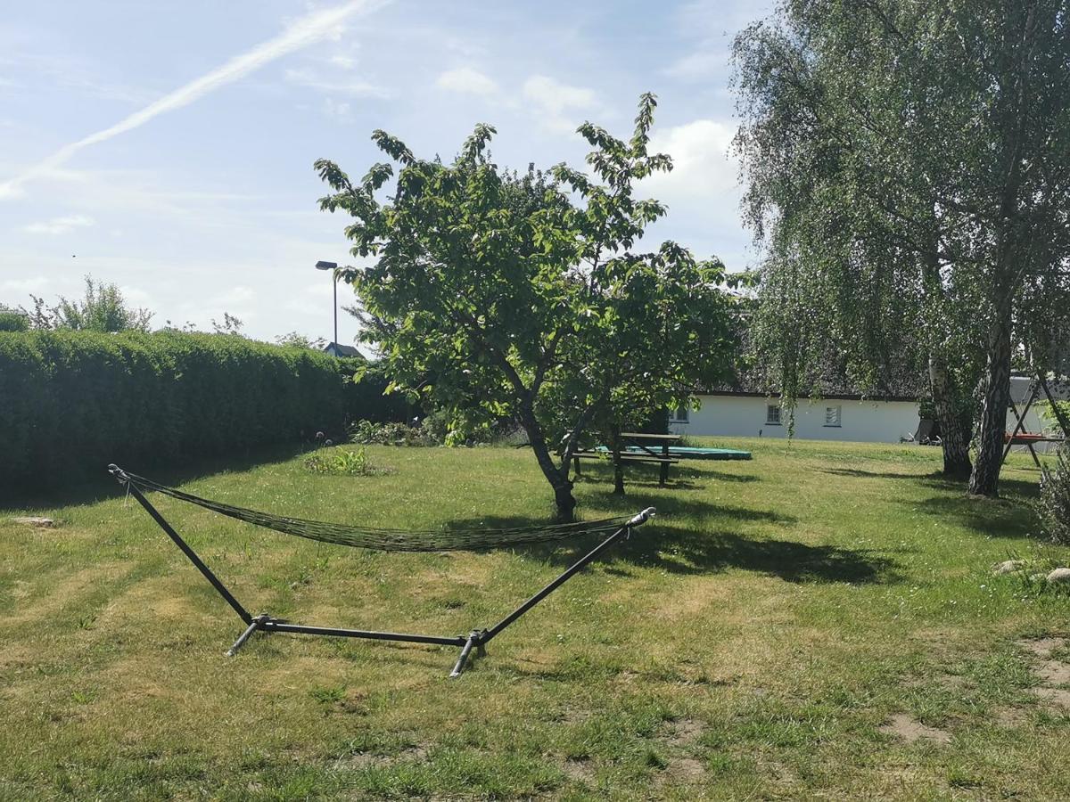 Ruegenferienhaus - Schaprode Hafen Екстер'єр фото