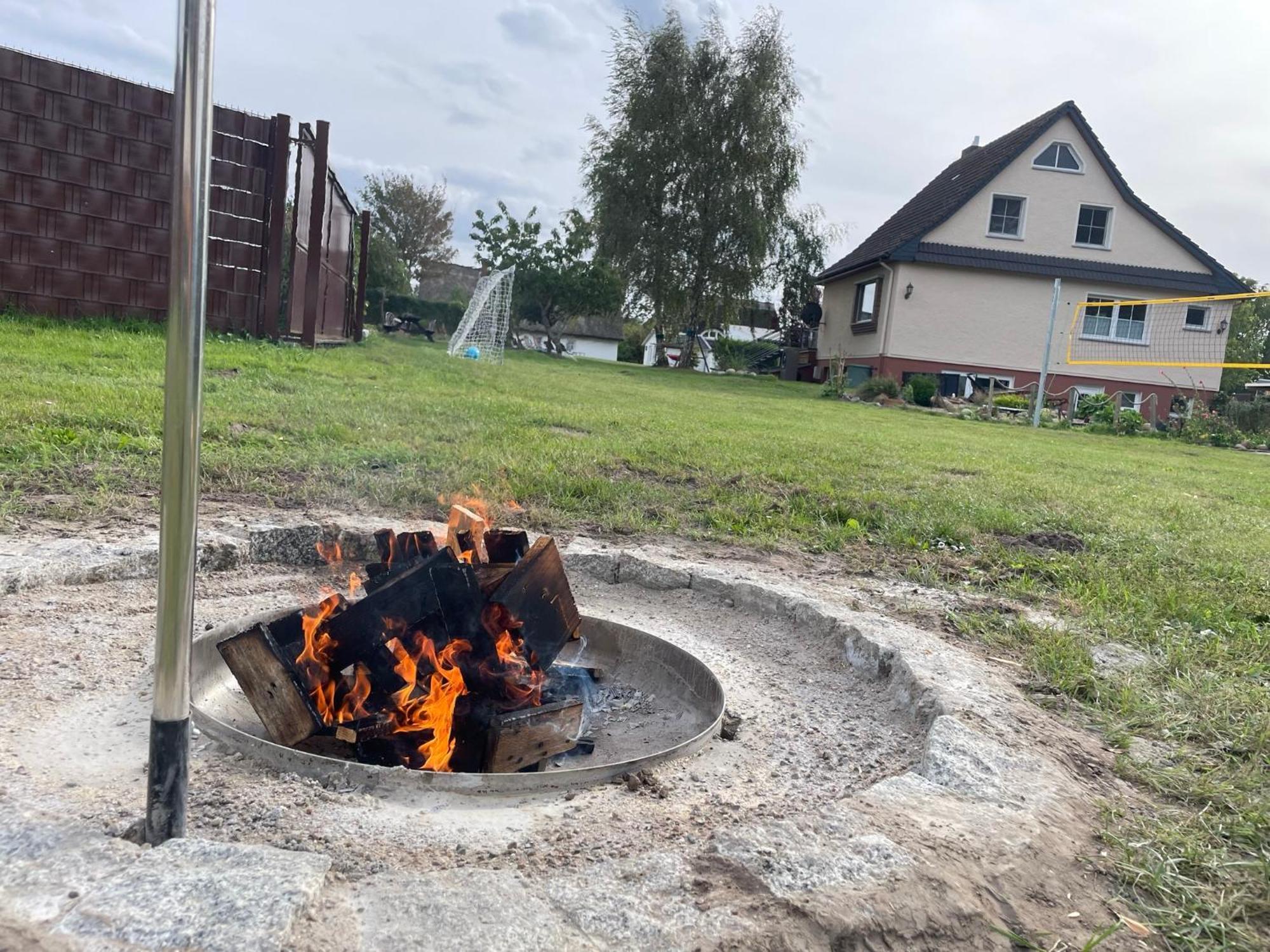 Ruegenferienhaus - Schaprode Hafen Екстер'єр фото