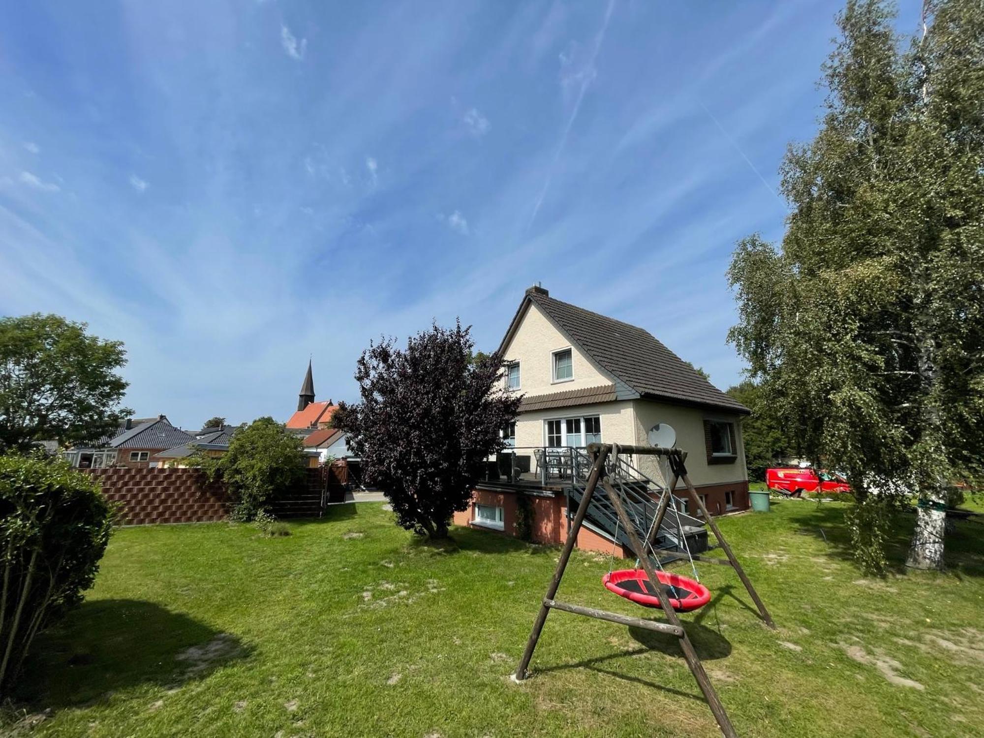 Ruegenferienhaus - Schaprode Hafen Екстер'єр фото